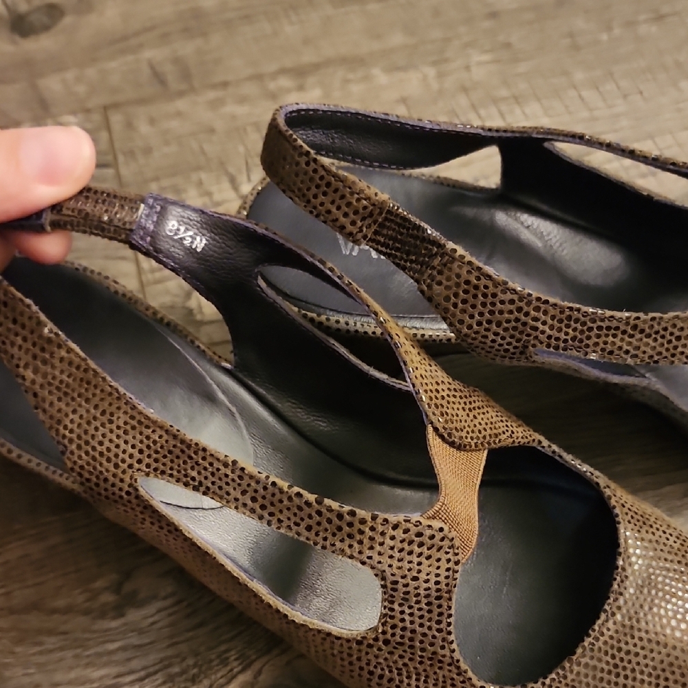 Vaneli Brown Heels Elegant Design‎ - Picture 6 of 9